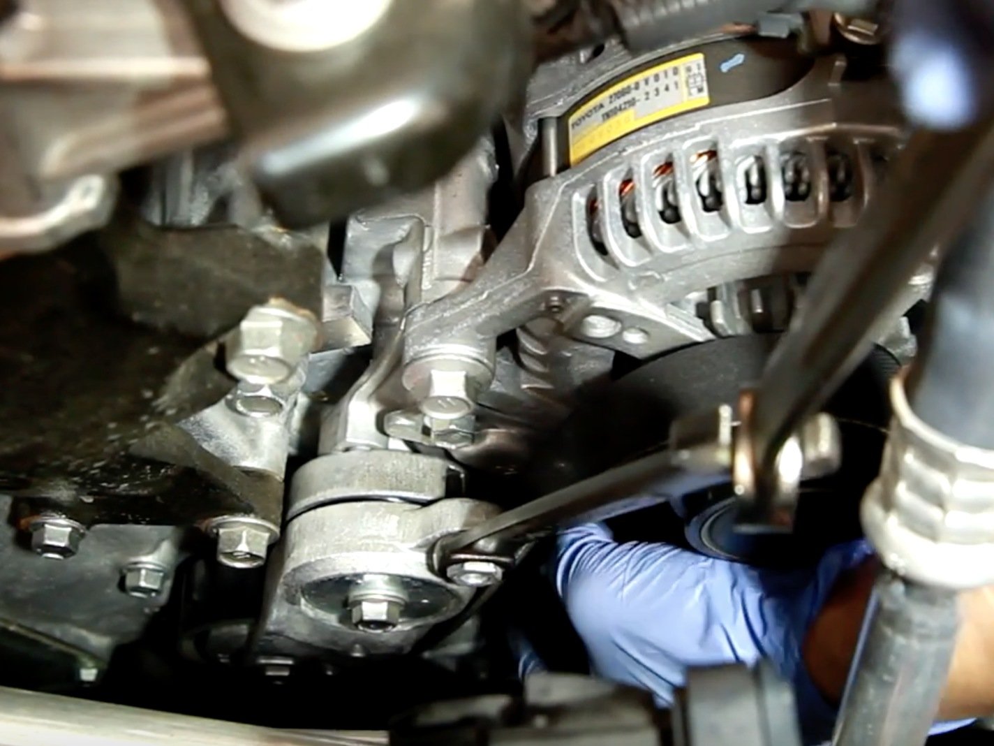 See DF013 repair manual